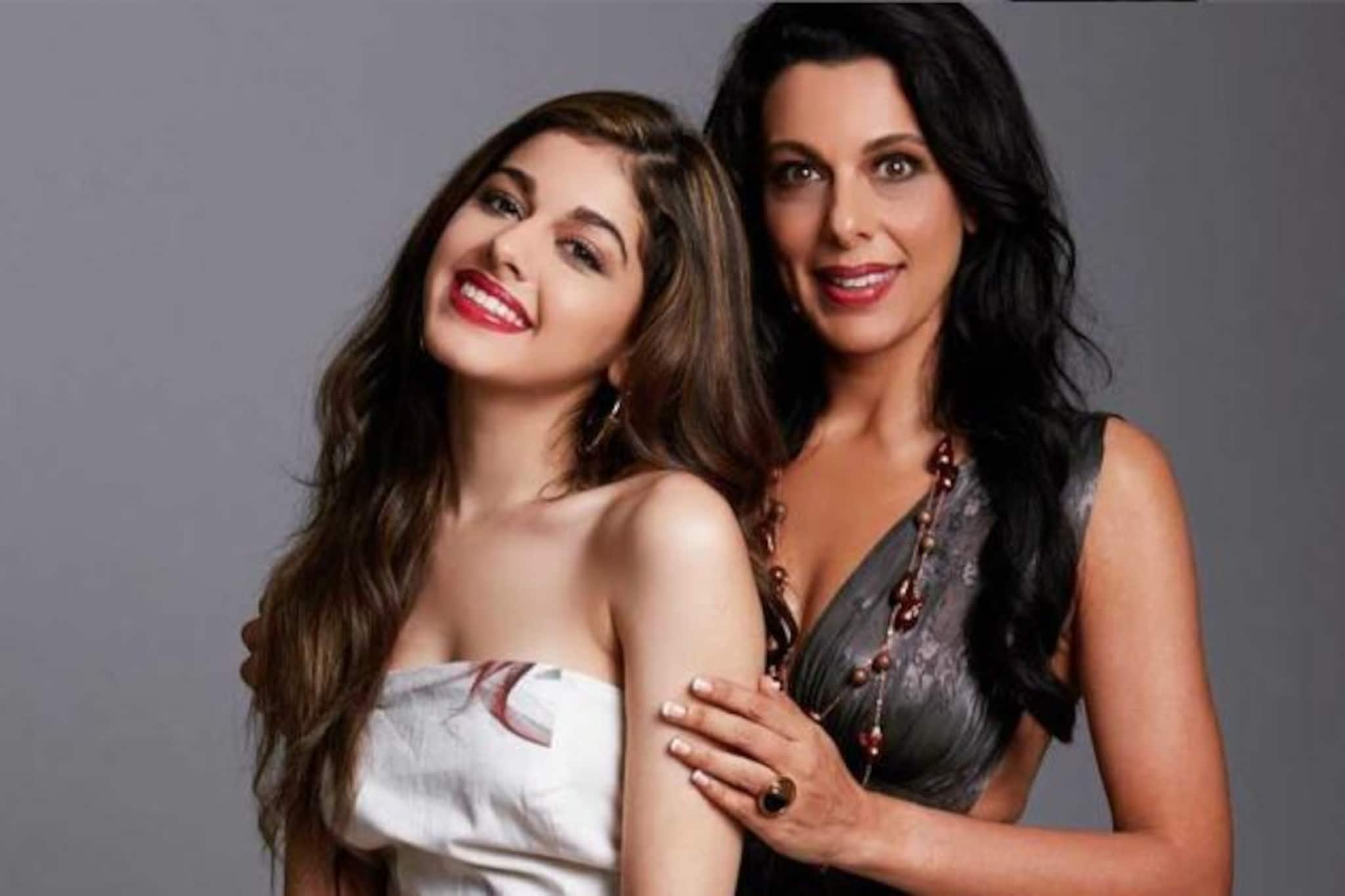 বাবা ছেড়ে গিয়েছে মা’কে, ফের মা পূজা বেদীর বিয়ে দিতে চলেছেন বলি অভিনেত্রী আলায়া