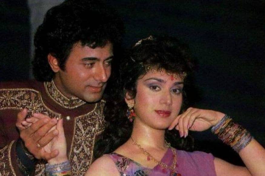 সম্প্রতি নীতিশ ভরদ্বাজ তাঁর সহ-অভিনেত্রী মীণাক্ষী শেষাদ্রির সঙ্গে ছবি শেয়ার করেছেন, ভাল-মন্দের খবরও নিয়েছেন ৷ সংগৃহীত ছবি ৷ সম্প্রতি নীতিশ ভরদ্বাজ তাঁর সহ-অভিনেত্রী মীণাক্ষী শেষাদ্রির সঙ্গে ছবি শেয়ার করেছেন, ভাল-মন্দের খবরও নিয়েছেন ৷ সংগৃহীত ছবি ৷