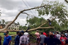 আমফানের তান্ডবে ছিন্নভিন্ন হয়েছে রাজ্য, দেখে নিন রাজ্যের বর্তমান পরিস্থিতি