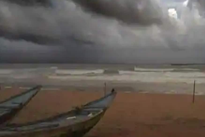 ধেয়ে আসছে ভয়ঙ্কর আমফান। কাল সন্ধে নাগাদ স্থলভাগে ধাক্কা। দিঘা-হাতিয়ার মধ্যে ধাক্কা মারার সম্ভাবনা। গতিবেগ থাকবে ১৮০ থেকে ১৯৫ কিলোমিটার। ধেয়ে আসছে ভয়ঙ্কর আমফান। কাল সন্ধে নাগাদ স্থলভাগে ধাক্কা। দিঘা-হাতিয়ার মধ্যে ধাক্কা মারার সম্ভাবনা। গতিবেগ থাকবে ১৮০ থেকে ১৯৫ কিলোমিটার।