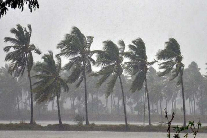 কলকাতা, হাওড়া, হুগলি, দুই মেদিনীপুর ও দুই ২৪ পরগণা। এই সাত জেলায় বিক্ষিপ্তভাবে অতি ভারী বৃষ্টি হবার সম্ভাবনা। গাঙ্গেয় পশ্চিমবঙ্গের অন্যান্য জেলাগুলিতেও বিক্ষিপ্ত মাঝারি থেকে ভারী বৃষ্টির সম্ভাবনা রয়েছে। কলকাতা, হাওড়া, হুগলি, দুই মেদিনীপুর ও দুই ২৪ পরগণা। এই সাত জেলায় বিক্ষিপ্তভাবে অতি ভারী বৃষ্টি হবার সম্ভাবনা। গাঙ্গেয় পশ্চিমবঙ্গের অন্যান্য জেলাগুলিতেও বিক্ষিপ্ত মাঝারি থেকে ভারী বৃষ্টির সম্ভাবনা রয়েছে।