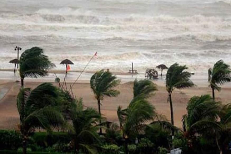 ভারতীয় আবহাওয়া অফিস জানাচ্ছে, এখনই আমফান ঘূর্ণিঝড়টির গতিবেগ ৫৫ থেকে ৬৫ কিমি প্রতি ঘণ্টা হয়ে গিয়েছে৷ আগামী ১২ ঘণ্টায় তা বেড়ে ৭৫ কিমি প্রতিঘণ্টা হয়ে যেতে পারে, যে হারে শক্তি বাড়াচ্ছে৷ পশ্চিমবঙ্গের উপকূলে আছড়ে আগামী ২৪ ঘণ্টায়৷ ২০ থেকে ২১ তারিখের মধ্যে এই ঘূর্ণিঝড় মারাত্মক শক্তিশালী ঝড়ে পরিণত হতে পারে, যার গতিবেগ হবে সর্বোচ্চ ২০০ কিমি প্রতি ঘণ্টা৷ ভারতীয় আবহাওয়া অফিস জানাচ্ছে, এখনই আমফান ঘূর্ণিঝড়টির গতিবেগ ৫৫ থেকে ৬৫ কিমি প্রতি ঘণ্টা হয়ে গিয়েছে৷ আগামী ১২ ঘণ্টায় তা বেড়ে ৭৫ কিমি প্রতিঘণ্টা হয়ে যেতে পারে, যে হারে শক্তি বাড়াচ্ছে৷ পশ্চিমবঙ্গের উপকূলে আছড়ে আগামী ২৪ ঘণ্টায়৷ ২০ থেকে ২১ তারিখের মধ্যে এই ঘূর্ণিঝড় মারাত্মক শক্তিশালী ঝড়ে পরিণত হতে পারে, যার গতিবেগ হবে সর্বোচ্চ ২০০ কিমি প্রতি ঘণ্টা৷