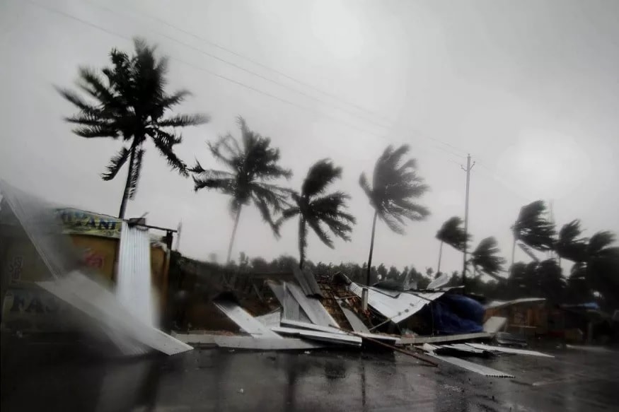 • তারপর, ১৩ মে নাগাদ এই ঝড় আরও উত্তরের দিকে সরে যাবে, তারপর মায়ানমারে আছড়ে পড়বে বলে আশঙ্কা করা হচ্ছে। • তারপর, ১৩ মে নাগাদ এই ঝড় আরও উত্তরের দিকে সরে যাবে, তারপর মায়ানমারে আছড়ে পড়বে বলে আশঙ্কা করা হচ্ছে।