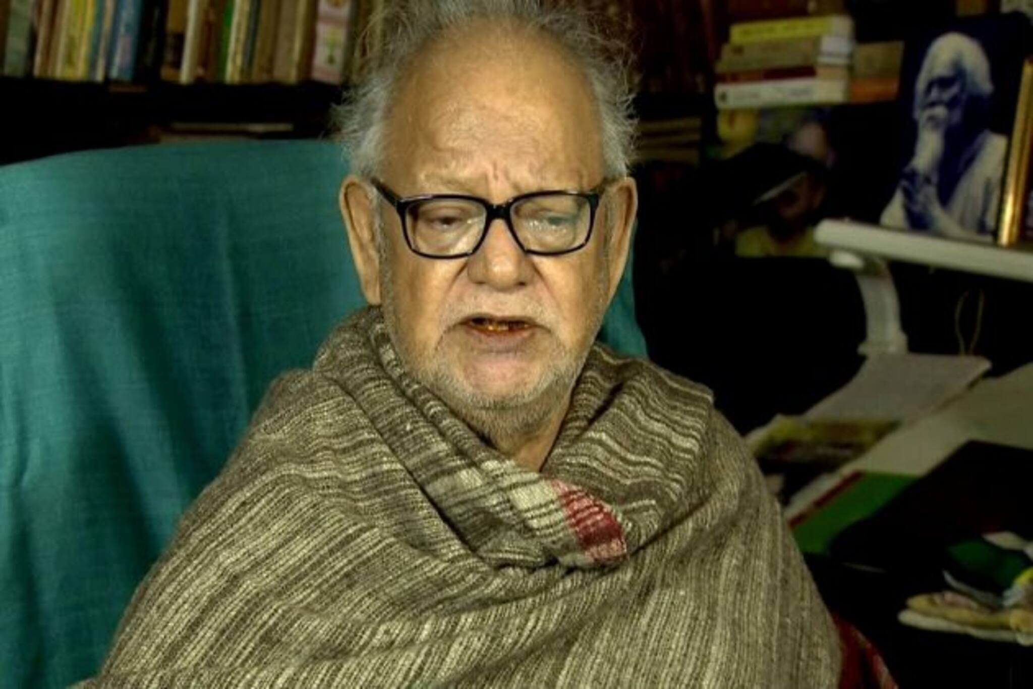 বই চোরকে তিস্তাপারের বৃত্তান্ত চুরি করতে দেখেছিলাম, বুদ্ধদেব গুহর কথায় দেবেশ বৃত্তান্ত