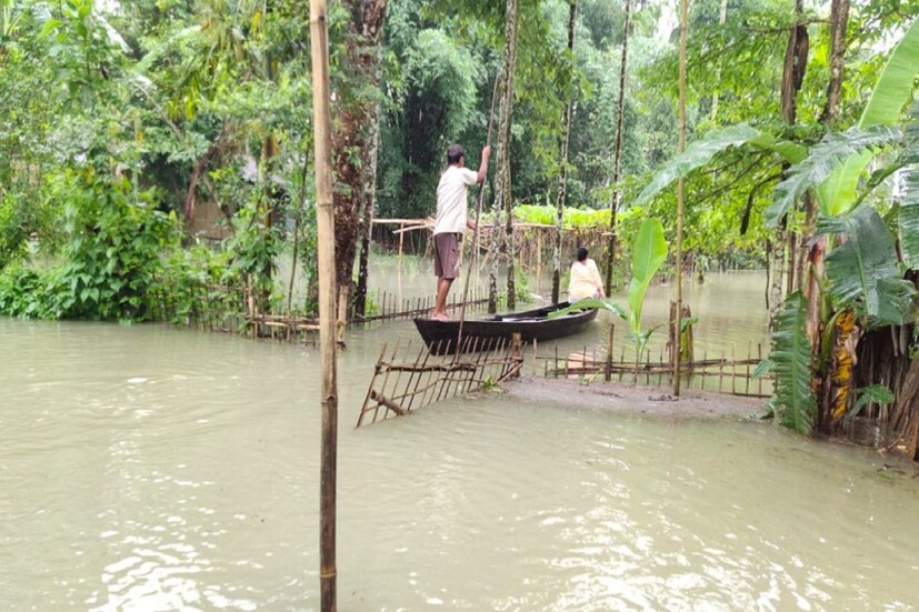 গোষ্ঠী সংক্রমণের বিষয়টি মাথায় রেখে সামাজিক দূরত্ব সুনিশ্চিত করতে বলেছেন সর্বানন্দ সোনোয়াল।