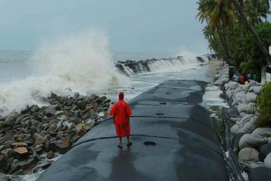 IMD জানাচ্ছে, আগামী ৬ ঘণ্টায় সুপার সাইক্লোনটি সামান্য শক্তিক্ষয় হয়ে প্রচণ্ড শক্তিশালী ঝড়ে পরিণত হতে পারে৷ আজ সকালেও সুপার সাইক্লোন ছিল আমফান৷ শক্তি ক্ষয় হয়ে চরম শক্তিশালী ঘূর্ণিঝড়ে পরিণত হয়েছে৷ IMD জানাচ্ছে, আগামী ৬ ঘণ্টায় সুপার সাইক্লোনটি সামান্য শক্তিক্ষয় হয়ে প্রচণ্ড শক্তিশালী ঝড়ে পরিণত হতে পারে৷ আজ সকালেও সুপার সাইক্লোন ছিল আমফান৷ শক্তি ক্ষয় হয়ে চরম শক্তিশালী ঘূর্ণিঝড়ে পরিণত হয়েছে৷