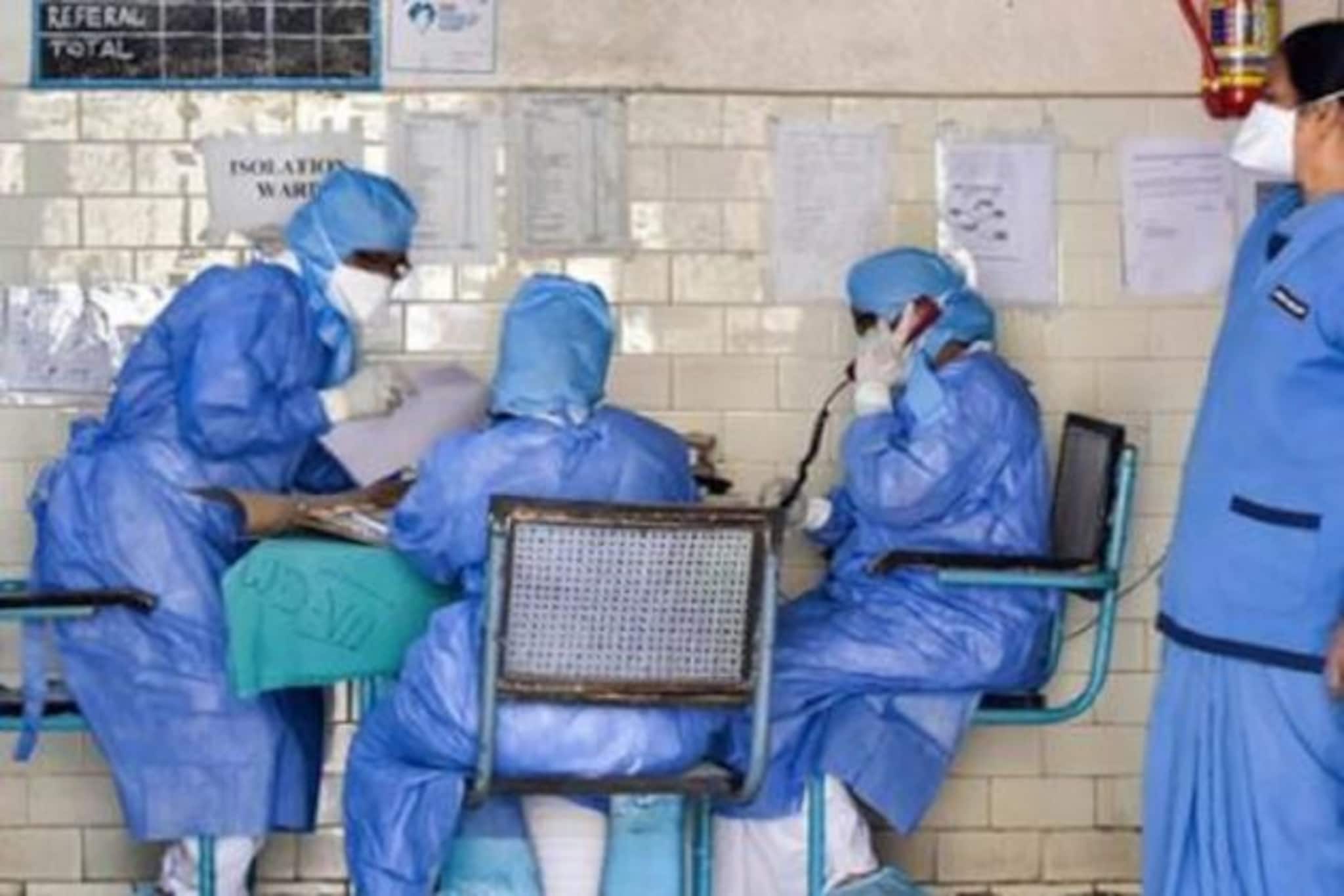 রাজ্যে ফের করোনায় আক্রান্ত চিকিৎসক, NRS ও পার্ক সার্কাসে চিকিৎসকের সংক্রমণ