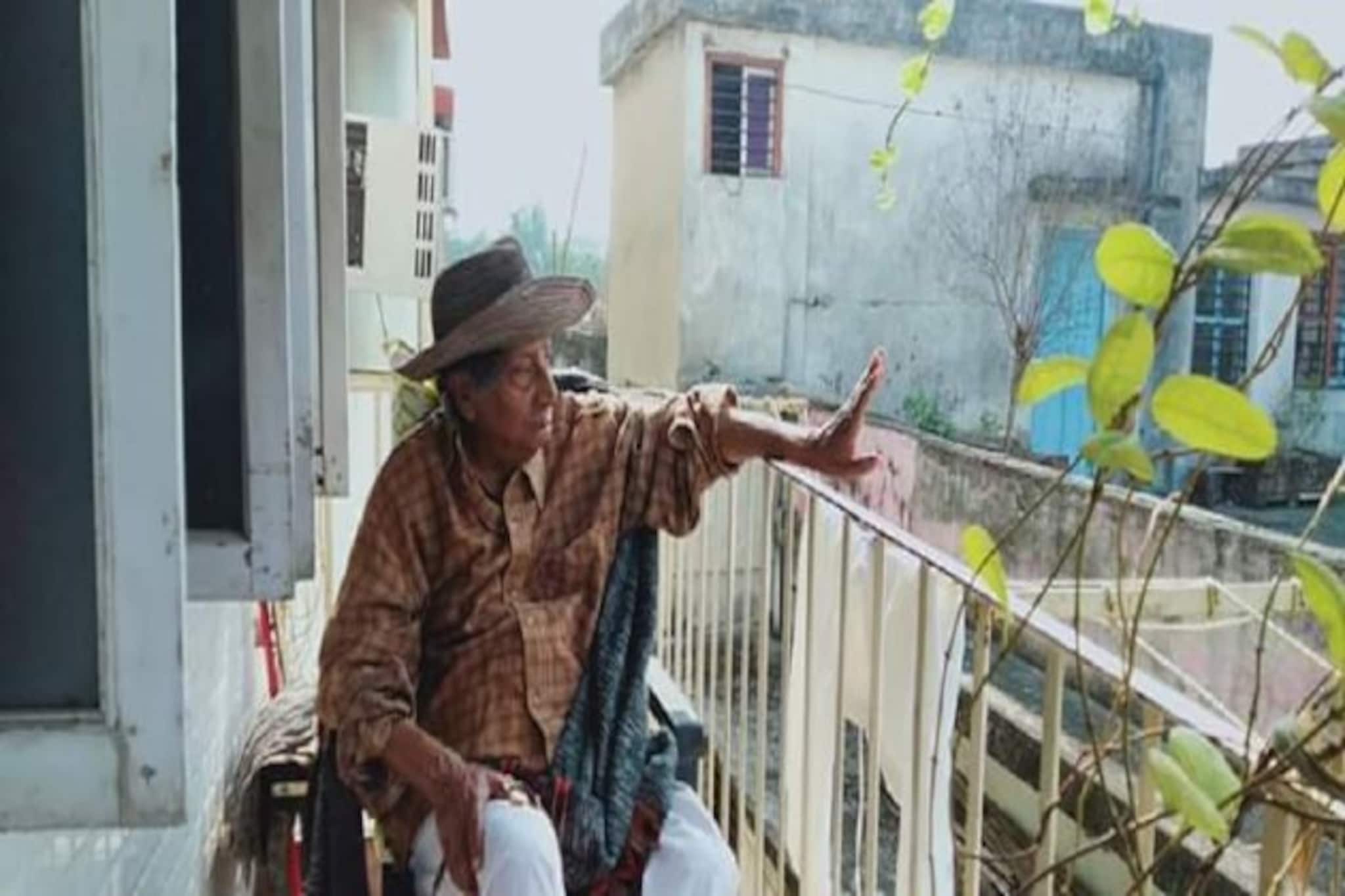 জলপাইগুড়িতেই ফিরে আসার স্বপ্নে মশগুল ছিলেন দেবেশ রায়
