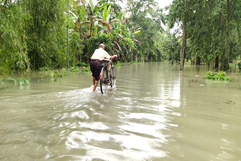 শুধু গোয়ালপাড়াতেই ২ লক্ষ পনেরো হাজার মানুষ বন্যা কবলিত।