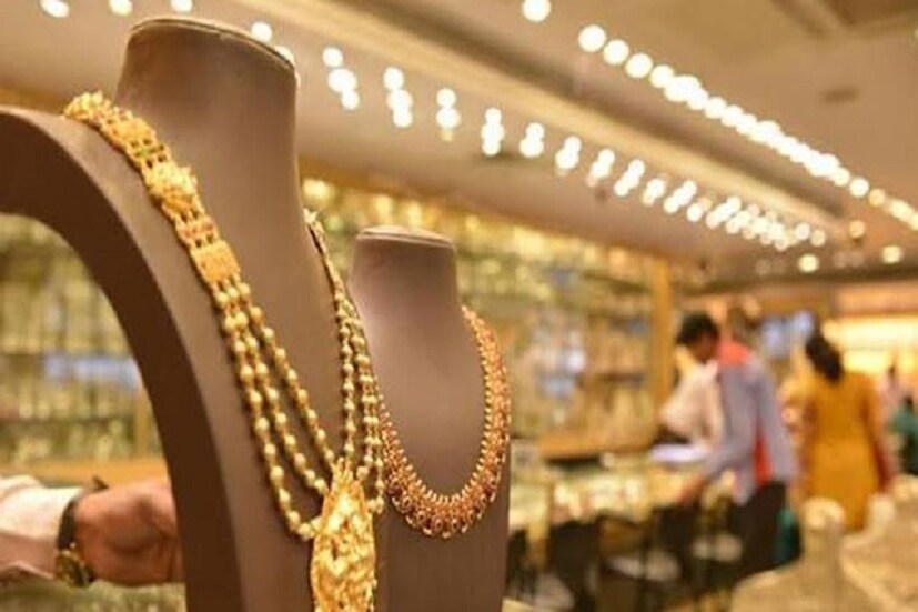 করোনার প্রভাব রুখতে সারা দেশে জারি করা হয়েছে লকডাউন ৷ লকডাউন তৃতীয় পর্যায়ের এই মুহূর্তে চলছে গোটা দেশে ৷ ক্রমেই অর্থনৈতিক সমস্যা দেখা দিচ্ছে সারা বিশ্বের সঙ্গে সঙ্গে দেশেও ৷ প্রতীকী ছবি ৷ 