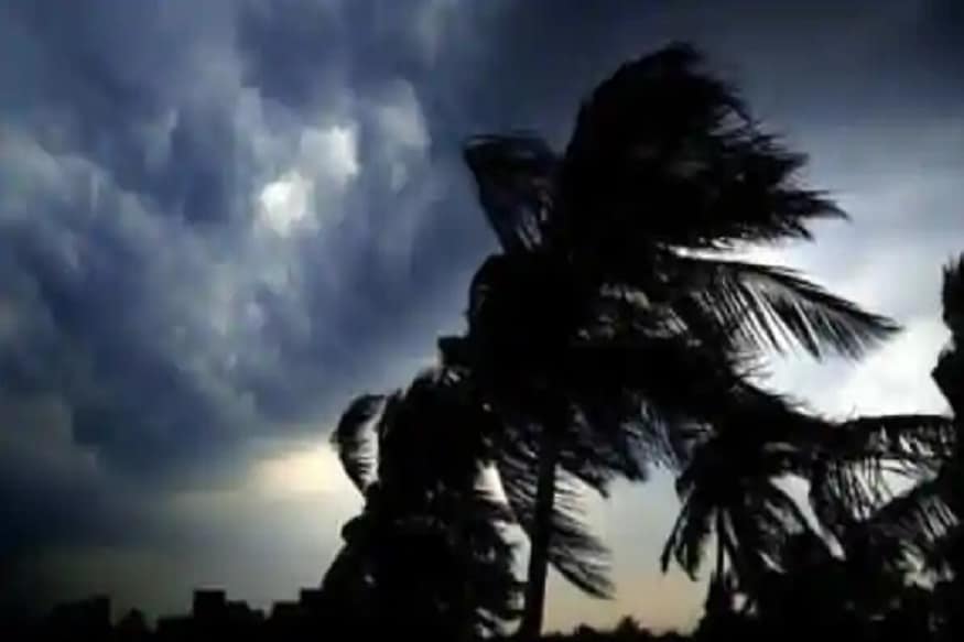 নতুন করে পশ্চিমী ঝঞ্জা আসছে বৃহস্পতিবার উত্তর-পশ্চিম ভারতের রাজ্যগুলি তে। এর ফলে ১৪ থেকে ১৬ ই মে অর্থাৎ বৃহস্পতিবার থেকে শনিবার পর্যন্ত উত্তর-পশ্চিম ভারতের রাজ্যগুলি তে ঝড়-বৃষ্টির সম্ভাবনা। উত্তর পূর্ব ভারতের রাজ্যগুলির বিশেষ করে আসাম মেঘালয় এ ভারী বৃষ্টির সম্ভাবনা আগামী কয়েকদিন। ঝড় বৃষ্টি চলবে উত্তর-পূর্ব ভারতের ৭টি রাজ্যে। দক্ষিণের বেশকিছু রাজ্যে আগামী কয়েকদিন বৃষ্টিপাতের সম্ভাবনা তবে গুজরাত, রাজস্থান কিছু এলাকায় তাপমাত্রা বাড়তে পারে। নতুন করে পশ্চিমী ঝঞ্জা আসছে বৃহস্পতিবার উত্তর-পশ্চিম ভারতের রাজ্যগুলি তে। এর ফলে ১৪ থেকে ১৬ ই মে অর্থাৎ বৃহস্পতিবার থেকে শনিবার পর্যন্ত উত্তর-পশ্চিম ভারতের রাজ্যগুলি তে ঝড়-বৃষ্টির সম্ভাবনা। উত্তর পূর্ব ভারতের রাজ্যগুলির বিশেষ করে আসাম মেঘালয় এ ভারী বৃষ্টির সম্ভাবনা আগামী কয়েকদিন। ঝড় বৃষ্টি চলবে উত্তর-পূর্ব ভারতের ৭টি রাজ্যে। দক্ষিণের বেশকিছু রাজ্যে আগামী কয়েকদিন বৃষ্টিপাতের সম্ভাবনা তবে গুজরাত, রাজস্থান কিছু এলাকায় তাপমাত্রা বাড়তে পারে।