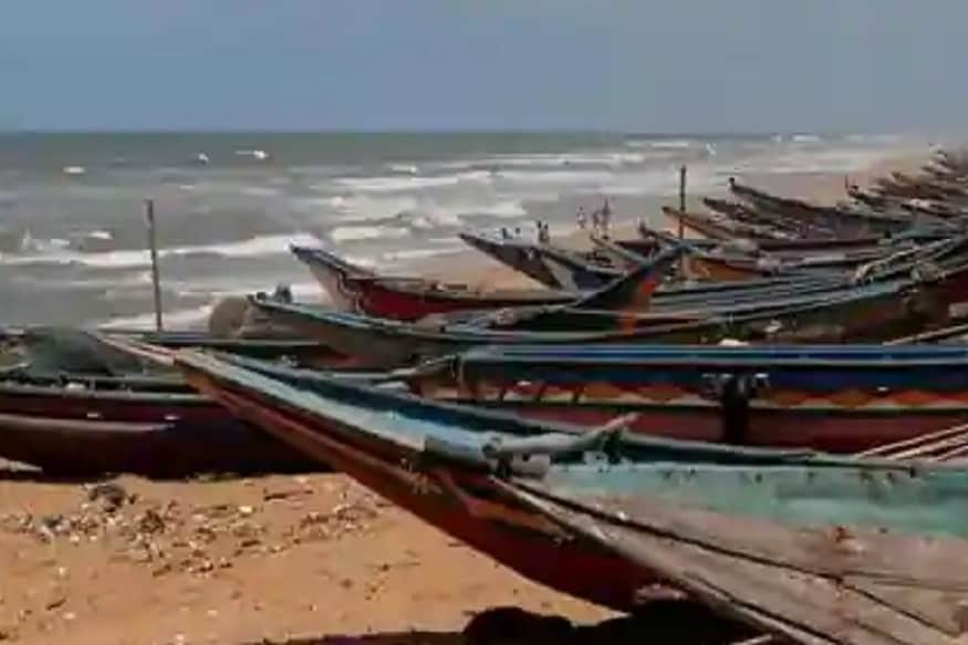 নিসর্গ সম্পর্কে কিছু জরুরি তথ্য জেনে নেওয়া যাক৷ আজ অর্থাত্ রবিবার ভারতীয় আবহাওয়া অফিসের ডিরেক্টর জেনারেল মৃত্যুঞ্জয় মহাপাত্র জানিয়েছেন, দক্ষিণ-পূর্ব আরব সাগর ও লাক্ষাদ্বীপে শনিবার একটি নিম্নচাপ সৃষ্টি হয়েছে৷ সোমবারের মধ্যে তা গভীর নিম্নচাপে পরিণত হয়ে যাবে৷ পরের দিন এটি ঘূর্ণিঝড়ে রূপান্তরিত হবে, যার নাম নিসর্গ৷ নিসর্গ সম্পর্কে কিছু জরুরি তথ্য জেনে নেওয়া যাক৷ আজ অর্থাত্ রবিবার ভারতীয় আবহাওয়া অফিসের ডিরেক্টর জেনারেল মৃত্যুঞ্জয় মহাপাত্র জানিয়েছেন, দক্ষিণ-পূর্ব আরব সাগর ও লাক্ষাদ্বীপে শনিবার একটি নিম্নচাপ সৃষ্টি হয়েছে৷ সোমবারের মধ্যে তা গভীর নিম্নচাপে পরিণত হয়ে যাবে৷ পরের দিন এটি ঘূর্ণিঝড়ে রূপান্তরিত হবে, যার নাম নিসর্গ৷