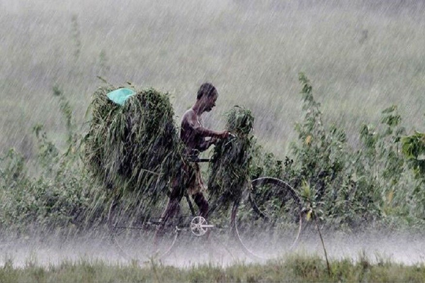 আবহাওয়া দফতরের প্রকাশিত নতুন তালিকা অনুযায়ী, উত্তর-পশ্চিম ভারতের রাজ্যগুলিতে বর্ষা আসার স্বাভাবিক দিন এগিয়ে যাচ্ছে। এই রাজ্যগুলিতে গড়ে ১৫ জুলাই বর্ষা আসে, কিন্তু এ'বছর তা এগিয়ে 8 জুলাই হচ্ছে। আবহাওয়া দফতরের প্রকাশিত নতুন তালিকা অনুযায়ী, উত্তর-পশ্চিম ভারতের রাজ্যগুলিতে বর্ষা আসার স্বাভাবিক দিন এগিয়ে যাচ্ছে। এই রাজ্যগুলিতে গড়ে ১৫ জুলাই বর্ষা আসে, কিন্তু এ'বছর তা এগিয়ে 8 জুলাই হচ্ছে।
