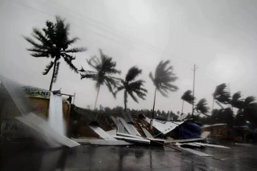 আলিপুর আবহাওয়া দফতরের সর্তকতা, পশ্চিম বর্ধমান, বাঁকুড়া, পুরুলিয়া, বীরভূম এই চার জেলায় আগামী দুই-তিন ঘণ্টায় বজ্রবিদ্যুৎ-সহ হালকা থেকে মাঝারি বৃষ্টির সঙ্গে ঝোড়ো হাওয়াও বইবে ৷ আলিপুর আবহাওয়া দফতরের সর্তকতা, পশ্চিম বর্ধমান, বাঁকুড়া, পুরুলিয়া, বীরভূম এই চার জেলায় আগামী দুই-তিন ঘণ্টায় বজ্রবিদ্যুৎ-সহ হালকা থেকে মাঝারি বৃষ্টির সঙ্গে ঝোড়ো হাওয়াও বইবে ৷