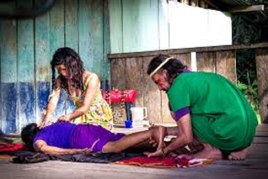 করোনা ভাইরাসের জেরে বিলুপ্তি হওয়ার পথে একটা গোটা উপজাতি৷ দক্ষিণ আমেরিকার দেশ ইকুয়েডরে করোনা আক্রান্তের সংখ্যা ৩০ হাজারেরও বেশি৷ ১৬০০-র বেশি মানুষের মৃত্যু হয়েছে সে দেশে৷ করোনা ভাইরাসের জেরে বিলুপ্তি হওয়ার পথে একটা গোটা উপজাতি৷ দক্ষিণ আমেরিকার দেশ ইকুয়েডরে করোনা আক্রান্তের সংখ্যা ৩০ হাজারেরও বেশি৷ ১৬০০-র বেশি মানুষের মৃত্যু হয়েছে সে দেশে৷