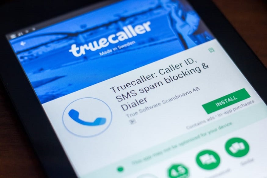 অচেনা নম্বরে ফোন এলে Truecaller-ই এখন অনেকের ভরসা৷ চটজলজি নম্বরটি সার্চ করে দেখে নেওয়া যায় কে ফোন করছে বা নম্বরটি কোথাকার৷ Truecaller ব্যবহার করেন না এমন মোবাইল ব্যবহারকারী কমই রয়েছেন৷ অনেক স্মার্টফোনে Truecaller ইনবিল্ট অ্যাপ হিসেবে থাকে৷ অচেনা নম্বরে ফোন এলে Truecaller-ই এখন অনেকের ভরসা৷ চটজলজি নম্বরটি সার্চ করে দেখে নেওয়া যায় কে ফোন করছে বা নম্বরটি কোথাকার৷ Truecaller ব্যবহার করেন না এমন মোবাইল ব্যবহারকারী কমই রয়েছেন৷ অনেক স্মার্টফোনে Truecaller ইনবিল্ট অ্যাপ হিসেবে থাকে৷