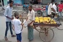জন্মদিনে নিজে হাতে দুঃস্থদের হাতে খাবার তুলে দিল তৃতীয় শ্রেণীর বিপ্রদীপ জন্মদিনে নিজে হাতে দুঃস্থদের হাতে খাবার তুলে দিল তৃতীয় শ্রেণীর বিপ্রদীপ