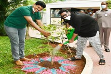 ১ হাজার একর জঙ্গল দত্তক নিয়ে ‘গ্রিন ইন্ডিয়া চ্যালেঞ্জ’ গ্রহণ করলেন প্রভাস ১ হাজার একর জঙ্গল দত্তক নিয়ে ‘গ্রিন ইন্ডিয়া চ্যালেঞ্জ’ গ্রহণ করলেন প্রভাস