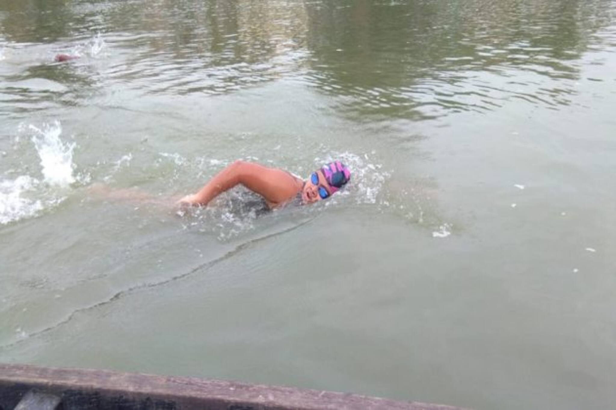 অবশেষে যেন মুক্তির স্বাদ! ৮১ দিন পর গঙ্গায় সাঁতার প্রশিক্ষণ শুরু ইংলিশ চ্যানেল জয়ী সায়নী দাসের