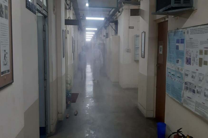 কলকাতা বিশ্ববিদ্যালয়ে চলছে স্যানিটাইজেশন