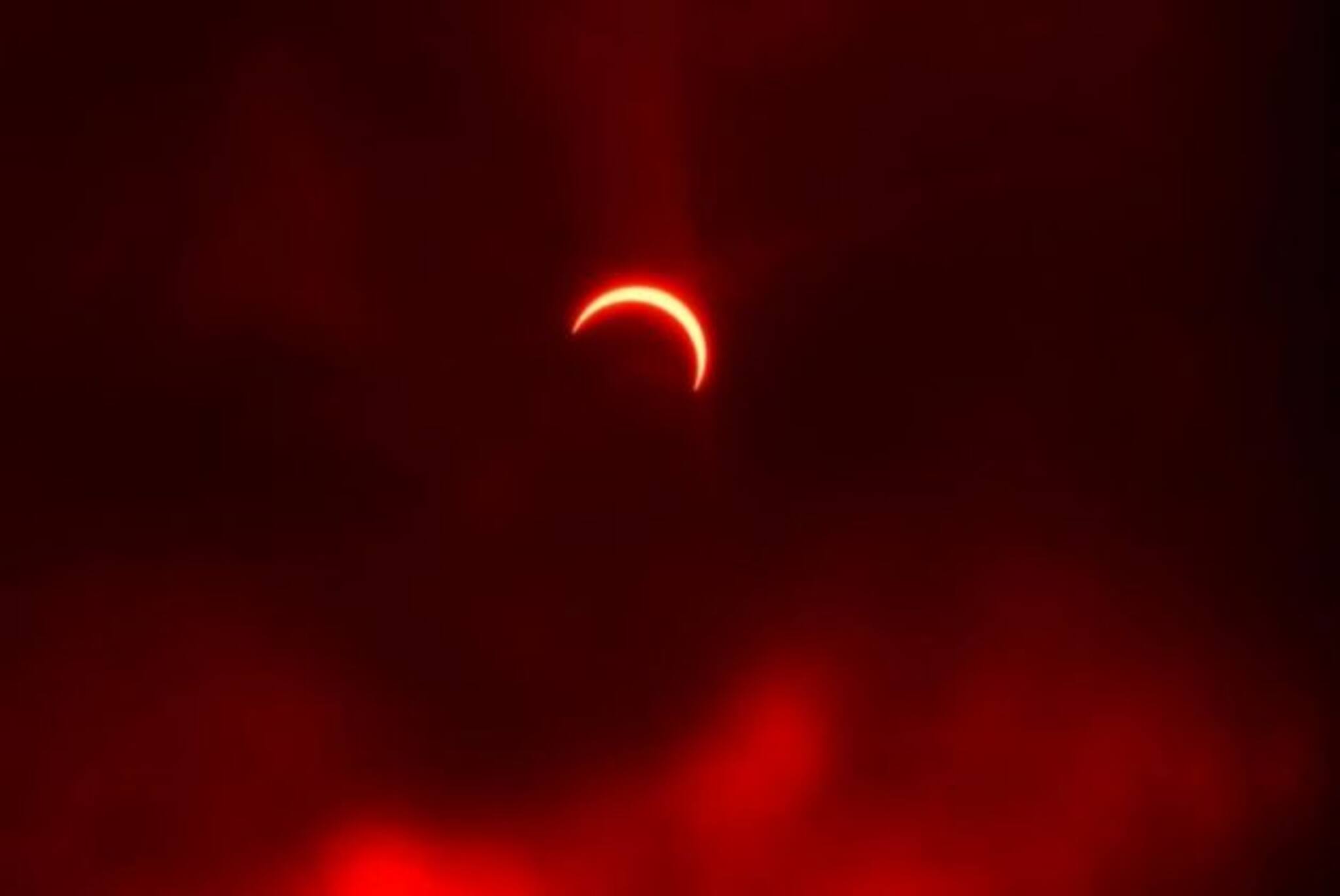 ‌পৃথিবীর নানা প্রান্তের গ্রহণের ছবি, দেখুন এক ঝলকে