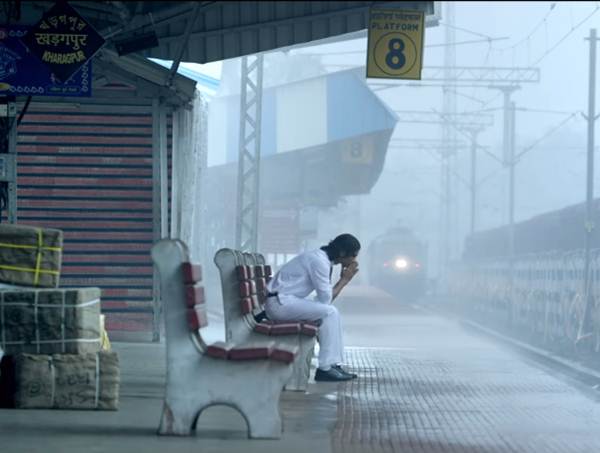 ছবি মুক্তির আগে ধোনি নিজেও বলেছিলেন, তাঁর বায়োপিক সফল হবে৷ একাধিক সাংবাদিক সম্মেলনে তাঁর চরিত্রে সুশান্তের অভিনয়ের প্রশংসা করেন মাহি৷ ছবি মুক্তির আগে ধোনি নিজেও বলেছিলেন, তাঁর বায়োপিক সফল হবে৷ একাধিক সাংবাদিক সম্মেলনে তাঁর চরিত্রে সুশান্তের অভিনয়ের প্রশংসা করেন মাহি৷