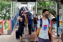 ধীরে ধীরে স্বাভাবিক হচ্ছে এনজেপি, ঘরে ফেরায় খুশি যাত্রীরা ধীরে ধীরে স্বাভাবিক হচ্ছে এনজেপি, ঘরে ফেরায় খুশি যাত্রীরা