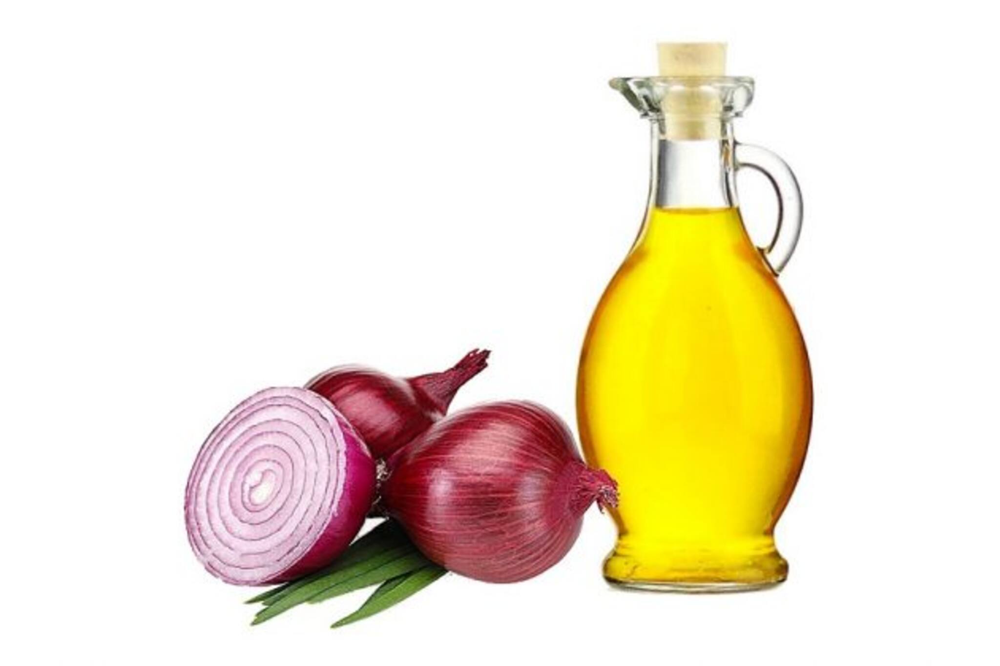 মাত্র দশ মিনিটে বাড়িতেই বানিয়ে ফেলুন Onion Hair oil, চুলের সব সমস্যার সমাধান !