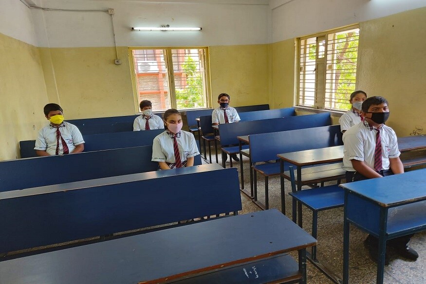 প্রথমত, অগাস্ট-সেপ্টেম্বর-অক্টোবর...কোন মাসের মধ্যে স্কুল খোলার পক্ষে অভিভাবকরা। দ্বিতীয়ত, স্কুল খুললে সুরক্ষা সংক্রান্ত কী কী পদক্ষেপ কর্তৃপক্ষের নেওয়া উচিত বলে অভিভাবকরা মনে করেন। প্রথমত, অগাস্ট-সেপ্টেম্বর-অক্টোবর...কোন মাসের মধ্যে স্কুল খোলার পক্ষে অভিভাবকরা। দ্বিতীয়ত, স্কুল খুললে সুরক্ষা সংক্রান্ত কী কী পদক্ষেপ কর্তৃপক্ষের নেওয়া উচিত বলে অভিভাবকরা মনে করেন।