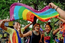 'রামধনু' মাসে ট্রান্সজেন্ডারদের জন্য গান বাঁধলেন প্রেসিডেন্সির অর্থনীতির ছাত্র