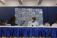 শোভন চট্টোপাধ্যায়ের ওয়ার্ডেই রত্নার প্রশংসা পার্থর,টিকিট কি তবে শোভন-জায়ার হাতে? শোভন চট্টোপাধ্যায়ের ওয়ার্ডেই রত্নার প্রশংসা পার্থর,টিকিট কি তবে শোভন-জায়ার হাতে?