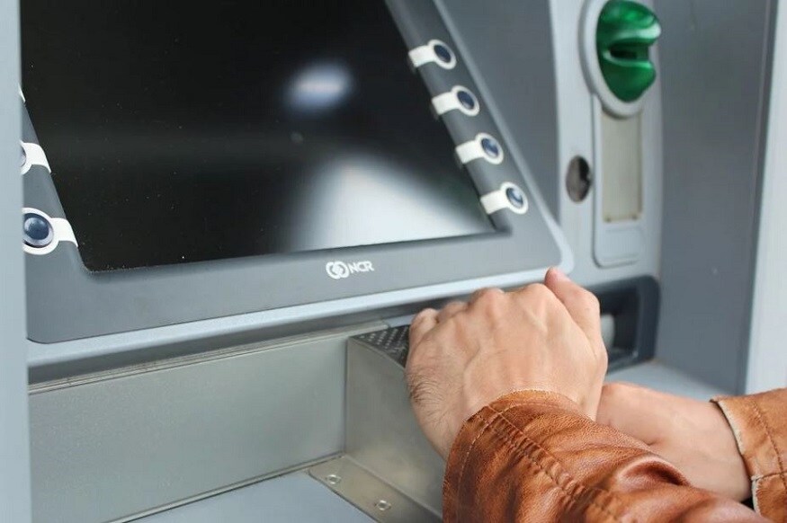 ১ জুলাই থেকে ATM থেকে টাকা তোলার নিয়মেও আসছে বদল ৷ করোনা ভাইরাস সংক্রমণ ও লকডাউনের জেরে ভারতের এটিএম লেনদেনের নিয়মে বেশ কয়েকটি বদল আনা হয়েছিল ৷ সেই নিয়ম লাঘব এখন উঠিয়ে দেওয়া হবে ৷ এটিএম থেকে টাকা ওঠানোর মূল্য বাড়তে চলেছে ৷ অর্থমন্ত্রী এর আগে এটিএম থেকে ট্রানজাকশনের সব চার্জেস তুলে নিয়েছিলেন ৷ ৩ মাসের জন্য এই ছাড় দেওয়া হয়েছিল ৷ যা ৩০ জুন ২০২০ অবধি জারি থাকবে এবং এর পর থেকে নির্দিষ্ট ব্যাঙ্কের নিয়ম অনুযায়ী ফ্রি ট্রানজাকশনের সংখ্যা বেঁধে দেওয়া হবে ৷ তারপর ট্রানজকশন করলে ব্যাঙ্কের নিয়মে টাকা দিতে হবে ৷Photo- Representative ১ জুলাই থেকে ATM থেকে টাকা তোলার নিয়মেও আসছে বদল ৷ করোনা ভাইরাস সংক্রমণ ও লকডাউনের জেরে ভারতের এটিএম লেনদেনের নিয়মে বেশ কয়েকটি বদল আনা হয়েছিল ৷ সেই নিয়ম লাঘব এখন উঠিয়ে দেওয়া হবে ৷ এটিএম থেকে টাকা ওঠানোর মূল্য বাড়তে চলেছে ৷ অর্থমন্ত্রী এর আগে এটিএম থেকে ট্রানজাকশনের সব চার্জেস তুলে নিয়েছিলেন ৷ ৩ মাসের জন্য এই ছাড় দেওয়া হয়েছিল ৷ যা ৩০ জুন ২০২০ অবধি জারি থাকবে এবং এর পর থেকে নির্দিষ্ট ব্যাঙ্কের নিয়ম অনুযায়ী ফ্রি ট্রানজাকশনের সংখ্যা বেঁধে দেওয়া হবে ৷ তারপর ট্রানজকশন করলে ব্যাঙ্কের নিয়মে টাকা দিতে হবে ৷Photo- Representative