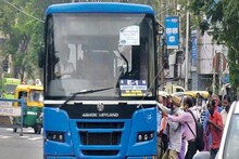 বেসরকারি বাসের ইচ্ছা মতো চলাফেরা ঘিরে বিরক্ত মানুষ, রাস্তায় ভরসা সেই সরকারি বাস