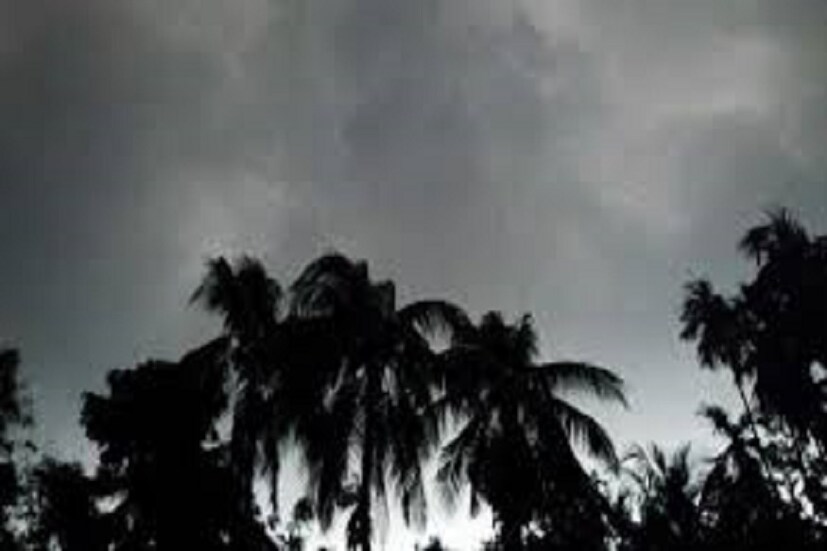 উপকূলীয় এলাকা থেকে দিন দুয়েক আগে থেকে নিরাপদ দূরত্বে সবাইকে সরিয়ে নিয়ে যাওয়ার পরিকল্পনা করা হয়েছে ৷