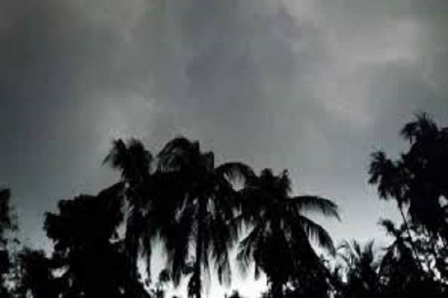 মৌসম ভবনের পক্ষ থেকে জানানো হয়েছে দিল্লিতে হালকা থেকে মাঝারি বজ্রবিদ্যুৎ-সহ ঝড়বৃষ্টি হতে পারে ৷ আবহাওয়ার তেমন কোনও পরিবর্তন না হলে আগামী ১০ দিনে মৌসুমিবায়ু স্পর্শ করবে বিভিন্ন রাজ্যের সীমা ৷ প্রতীকী ছবি ৷ মৌসম ভবনের পক্ষ থেকে জানানো হয়েছে দিল্লিতে হালকা থেকে মাঝারি বজ্রবিদ্যুৎ-সহ ঝড়বৃষ্টি হতে পারে ৷ আবহাওয়ার তেমন কোনও পরিবর্তন না হলে আগামী ১০ দিনে মৌসুমিবায়ু স্পর্শ করবে বিভিন্ন রাজ্যের সীমা ৷ প্রতীকী ছবি ৷