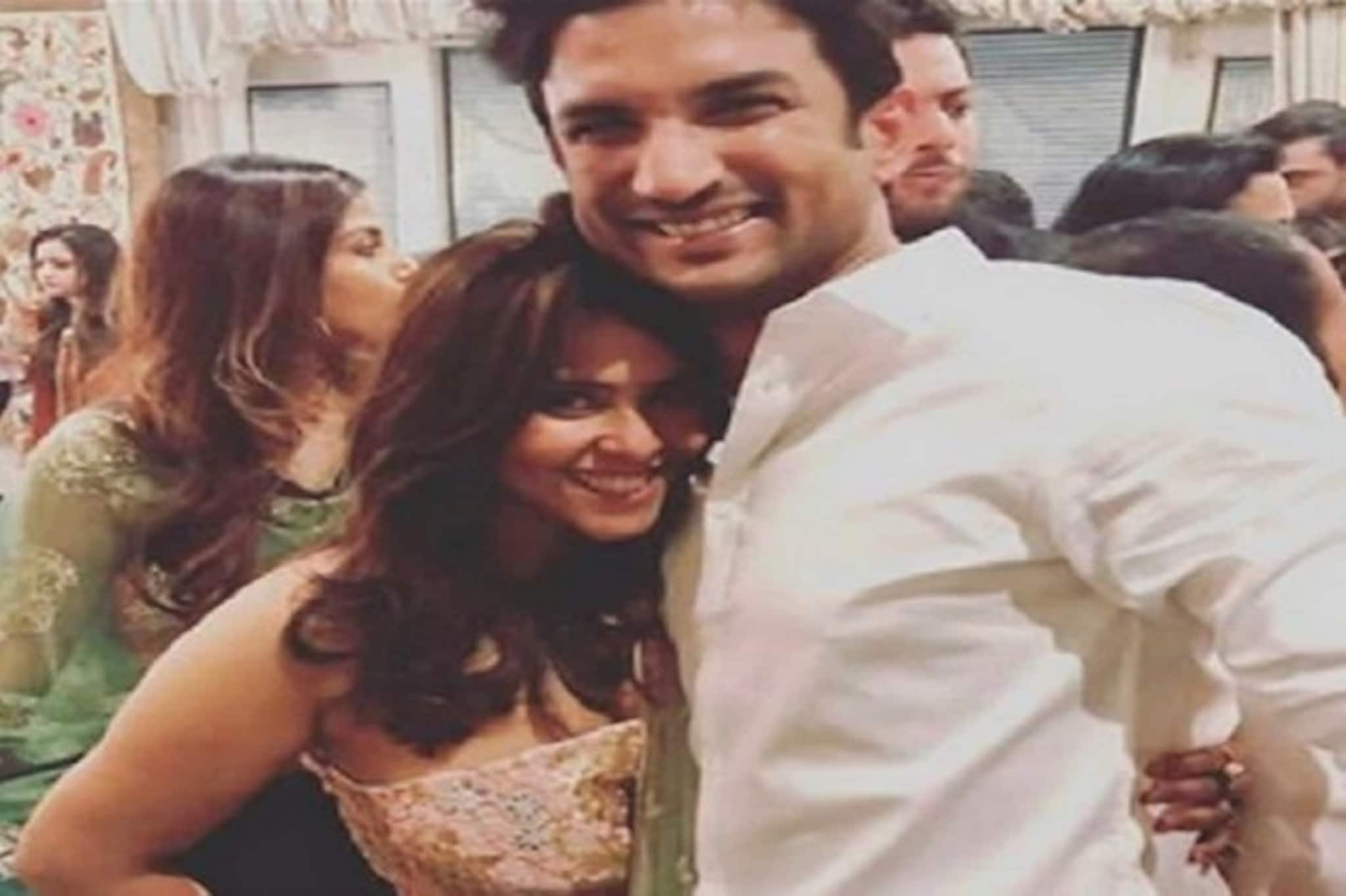 ‘মাকে তুমি খুব মিস করতে, আশা করি এবার মায়ের সঙ্গে তোমার দেখা হয়েছে..’-একতা