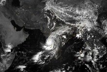 আমফান, নিসর্গের পর পরবর্তী ঘূর্ণিঝড়ের নাম কী ? দেখে নিন তালিকা
