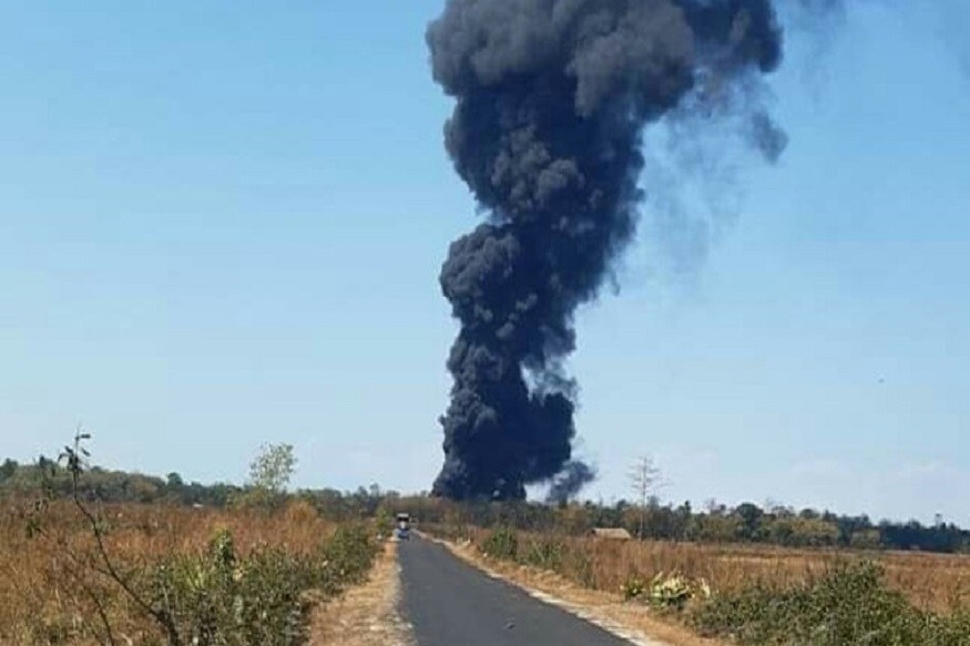 অয়েল ইন্ডিয়া লিমিটেডের দুজন দমকলকর্মীর খোঁজ পাওয়া যাচ্ছে না৷ আগুন পার্শ্ববর্তী বনভূমিতে ছড়িয়ে দাবানলের রূপ নিচ্ছে৷ অসমের মুখ্যমন্ত্রী সর্বানন্দ সোনওয়াল কেন্দ্রীয় প্রতিরক্ষামন্ত্রী রাজনাথ সিং ও পেট্রোিয়াম মন্ত্রী ধর্মেন্দ্র প্রধানকে আবেদন করেছেন, দ্রুত ব্যবস্থা নেওয়ার জন্য৷ অয়েল ইন্ডিয়া লিমিটেডের দুজন দমকলকর্মীর খোঁজ পাওয়া যাচ্ছে না৷ আগুন পার্শ্ববর্তী বনভূমিতে ছড়িয়ে দাবানলের রূপ নিচ্ছে৷ অসমের মুখ্যমন্ত্রী সর্বানন্দ সোনওয়াল কেন্দ্রীয় প্রতিরক্ষামন্ত্রী রাজনাথ সিং ও পেট্রোিয়াম মন্ত্রী ধর্মেন্দ্র প্রধানকে আবেদন করেছেন, দ্রুত ব্যবস্থা নেওয়ার জন্য৷
