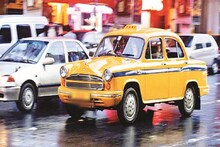 এবার ট্যাক্সি ভাড়া বাড়ানোর দাবি সংগঠনের