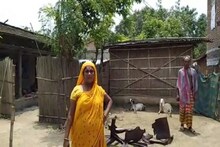 কোয়ারেন্টাইন সেন্টারে না থাকায় পরিযায়ী শ্রমিকদের বাড়ি ভাঙচুর করল গ্রামবাসীরা