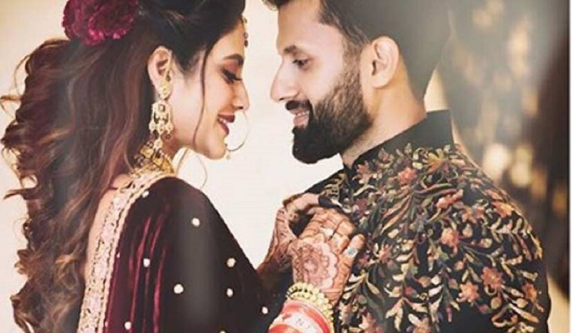 জীবনের সব কিছু দু'জনে মিলে ভাগ করে নিয়েছেন তাঁরা। photo source collected 