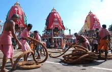 একটিবার রথের রশি ছুঁলেই সারা জীবনের পুণ্য সঞ্চয় হয়...রথের দড়ির মাহাত্ম্য জানুন