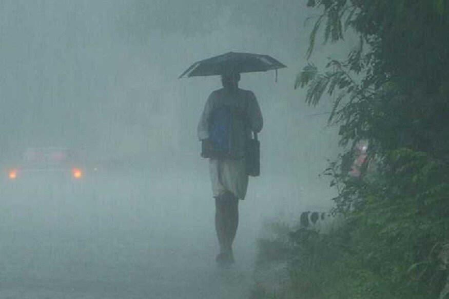 বৃহস্পতিবার দার্জিলিং, কালিম্পং-এ অতি ভারী বৃষ্টির সর্তকতা। ৭০ থেকে ২০০ মিলিমিটার পর্যন্ত বৃষ্টিপাত হতে পারে। উত্তরবঙ্গের বাকি জেলাগুলিতেও ভারী বৃষ্টির সম্ভাবনা। শুক্রবার দার্জিলিং, জলপাইগুড়ি, কালিম্পং, আলিপুরদুয়ার। কোচবিহার, এই পাঁচ জেলায় ২০০ মিলিমিটার পর্যন্ত বৃষ্টিপাতের আশঙ্কা। বৃহস্পতিবার দার্জিলিং, কালিম্পং-এ অতি ভারী বৃষ্টির সর্তকতা। ৭০ থেকে ২০০ মিলিমিটার পর্যন্ত বৃষ্টিপাত হতে পারে। উত্তরবঙ্গের বাকি জেলাগুলিতেও ভারী বৃষ্টির সম্ভাবনা। শুক্রবার দার্জিলিং, জলপাইগুড়ি, কালিম্পং, আলিপুরদুয়ার। কোচবিহার, এই পাঁচ জেলায় ২০০ মিলিমিটার পর্যন্ত বৃষ্টিপাতের আশঙ্কা।