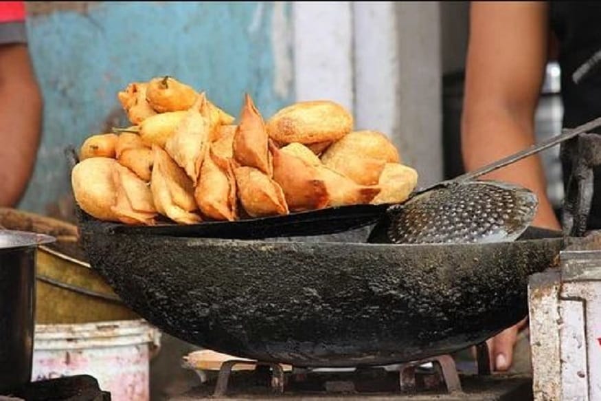 ‘সিঙাড়াটা তাড়াতাড়ি শেষ কর, তোমার সময় ফুরিয়েছে’- ঠিক এভাবেই পাকিস্তানের চর সন্দেহে দুই ব্যক্তিকে গ্রেফতারের পর তাদের গাড়ির চালককে গ্রেফতার করে ভারতীয় সুরক্ষা এজেন্সি ৷ Photo- Representative ‘সিঙাড়াটা তাড়াতাড়ি শেষ কর, তোমার সময় ফুরিয়েছে’- ঠিক এভাবেই পাকিস্তানের চর সন্দেহে দুই ব্যক্তিকে গ্রেফতারের পর তাদের গাড়ির চালককে গ্রেফতার করে ভারতীয় সুরক্ষা এজেন্সি ৷ Photo- Representative