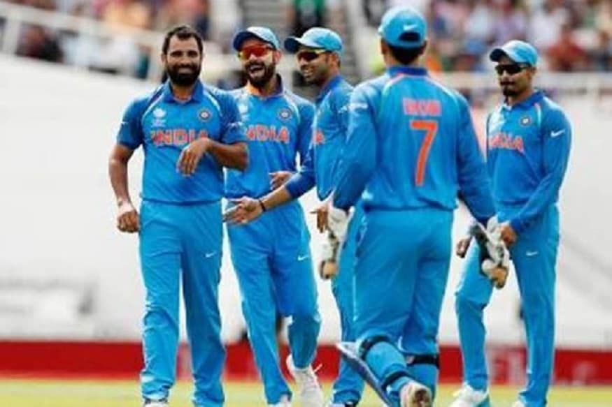 শামি জানিয়েছেন, এটা সেই সময় ছিল যখন একাধিকবার আত্মহত্যার কথা ভেবেছেন তিনি ৷ তিনি জানিয়েছেন পরিবার এটা নিশ্চিত করেছিল যেন কোনওভাবেই শামি একা না থাকেন ৷ সব সময় কোনও না কোনও লোক তাঁর আশপাশে থাকতেন৷ একটি সর্বভারতীয় সংবাদ সংস্থার মতে এই সময় শামি আধ্যাত্মিকতার সাহায্যও নিয়েছিলেন মানসিক শান্তি ফিরিয়ে আনার জন্য ৷Photo- File শামি জানিয়েছেন, এটা সেই সময় ছিল যখন একাধিকবার আত্মহত্যার কথা ভেবেছেন তিনি ৷ তিনি জানিয়েছেন পরিবার এটা নিশ্চিত করেছিল যেন কোনওভাবেই শামি একা না থাকেন ৷ সব সময় কোনও না কোনও লোক তাঁর আশপাশে থাকতেন৷ একটি সর্বভারতীয় সংবাদ সংস্থার মতে এই সময় শামি আধ্যাত্মিকতার সাহায্যও নিয়েছিলেন মানসিক শান্তি ফিরিয়ে আনার জন্য ৷Photo- File