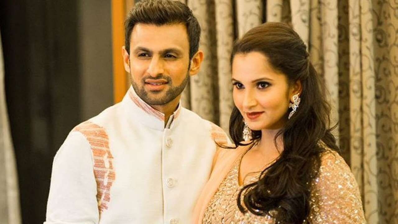 • তিনি বলেছেন, বিবাহিত জীবনের সঙ্গী কোন দেশের, আর নিজের দেশের সঙ্গে সেই দেশের কী সমস্যা চলছে, তা ভালবাসার মধ্যে আসে না। এখানে ভালবাসাটাই একমাত্র বিষয়। • তিনি বলেছেন, বিবাহিত জীবনের সঙ্গী কোন দেশের, আর নিজের দেশের সঙ্গে সেই দেশের কী সমস্যা চলছে, তা ভালবাসার মধ্যে আসে না। এখানে ভালবাসাটাই একমাত্র বিষয়।