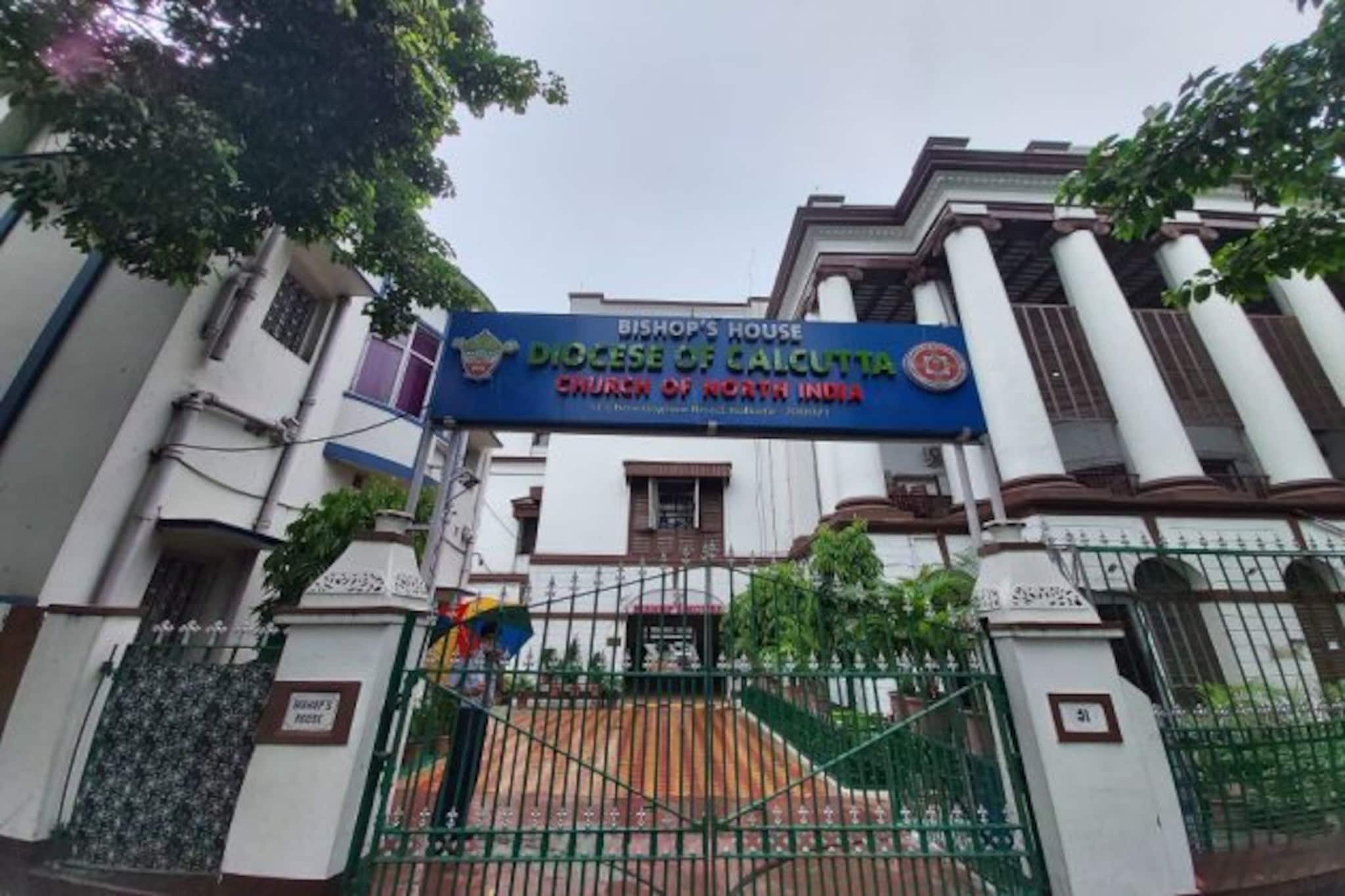 টিউশন ফি সহ অন্যান্য ফি মকুব সম্ভব নয়, মুখ্যমন্ত্রীকে চিঠি দিলেন কলকাতার বিশপ