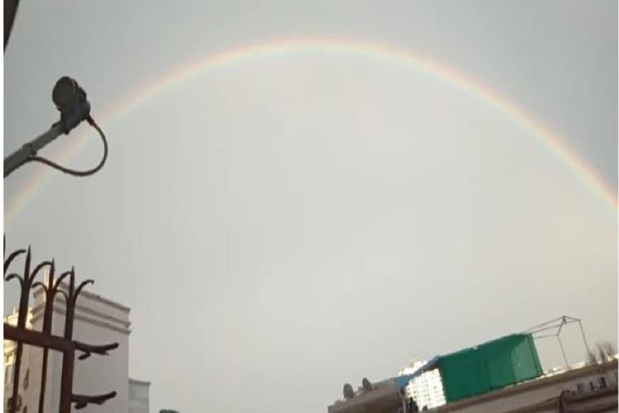রামধনু প্রতিটি মানুষের কাছে অত্যন্ত এক প্রিয় দৃশ্য ৷ প্রতিটি মানুষকেই বারেবারে টানে সেই দৃশ্য ৷ প্রাকৃতিক সৌন্দর্য উপভোগ করতে সবাই ভালবাসেন ৷ রামধনু প্রতিটি মানুষের কাছে অত্যন্ত এক প্রিয় দৃশ্য ৷ প্রতিটি মানুষকেই বারেবারে টানে সেই দৃশ্য ৷ প্রাকৃতিক সৌন্দর্য উপভোগ করতে সবাই ভালবাসেন ৷