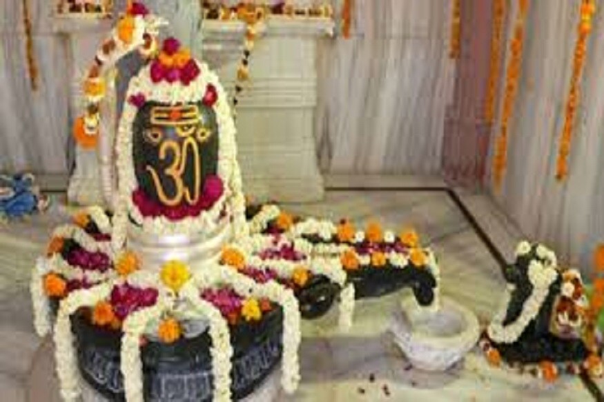 পরম ভক্তিতে হিন্দুরা শিবের পুজো করে থাকেন ৷ শিবের পুজোতেই জীবন অত্যন্ত শক্তিশালী হয়ে ওঠে ৷ সত্য শিব ও সুন্দরের অনুভব জীবন দর্শনকে আরও গভীতর করে ৷ পরম ভক্তিতে হিন্দুরা শিবের পুজো করে থাকেন ৷ শিবের পুজোতেই জীবন অত্যন্ত শক্তিশালী হয়ে ওঠে ৷ সত্য শিব ও সুন্দরের অনুভব জীবন দর্শনকে আরও গভীতর করে ৷