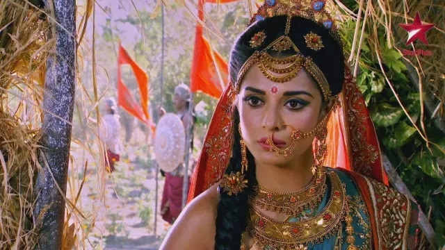 • পূজা শর্মা- ‘মহাভারত’-এর যজ্ঞসেনী দ্রৌপদী’কে কে না চেনেন । মডেল-অভিনেত্রী পূজা শর্মার মোট সম্পত্তির পরিমাণ ০.৬ মিলিয়ন । ২০১২ সালে ‘তেরি মেরি লভ স্টোরিজ’ দিয়ে বিনোদন জগতে পা রেখেছিলেন পূজা । • পূজা শর্মা- ‘মহাভারত’-এর যজ্ঞসেনী দ্রৌপদী’কে কে না চেনেন । মডেল-অভিনেত্রী পূজা শর্মার মোট সম্পত্তির পরিমাণ ০.৬ মিলিয়ন । ২০১২ সালে ‘তেরি মেরি লভ স্টোরিজ’ দিয়ে বিনোদন জগতে পা রেখেছিলেন পূজা ।